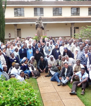 foto di gruppo dei partecipanti all'incontro