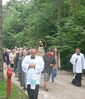 Processione con statua della Madonna di Loreto