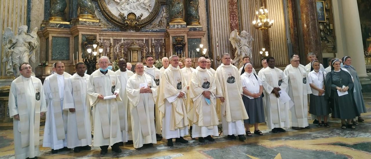 La Famiglia Carismatica Orionina all&#039;altare di S. Luigi Gonzaga