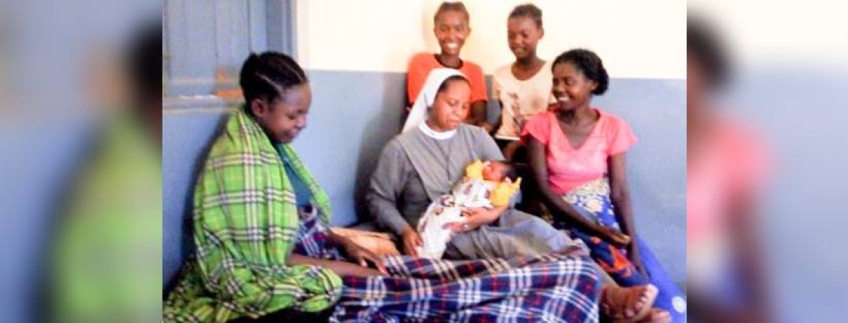 Madagascar: Il parto della Giovane Madre “Zeriny” e la nascita della piccola “Mariane Elisabeth”.