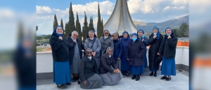 Comunione e preghiera per la pace con le Suore Oblate al Santuario della Vergine di Fatima, a San Vittorino.